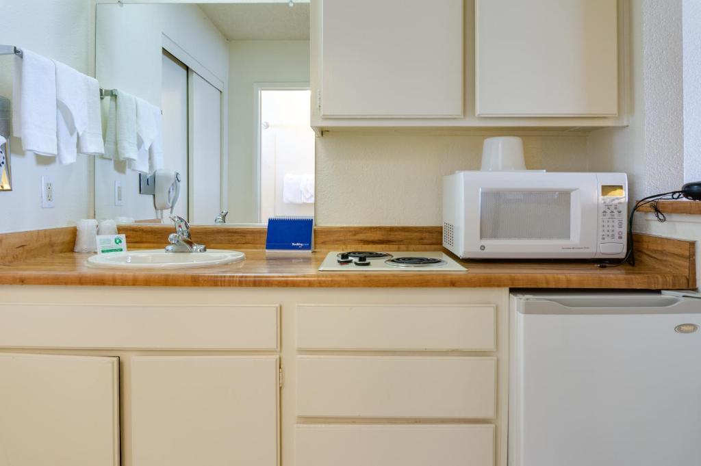 California Suites Hotel San Diego Chambre photo